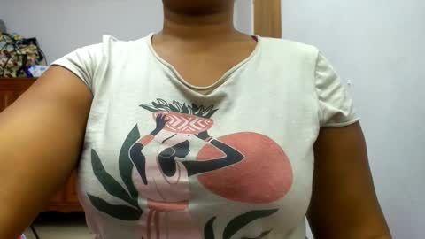 Snapshot of camila_sandoval_01 chatting on October 2, 3:35 am Camila online show from October 2, 3:35 am