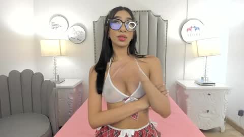 camila sunsen online show from May 13, 1:25 am