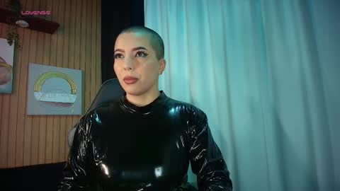    online show from January 12, 9:14 am