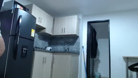 Snapshot of camilaaoficial chatting on November 16, 3:23 am Camila online show from November 16, 3:23 am