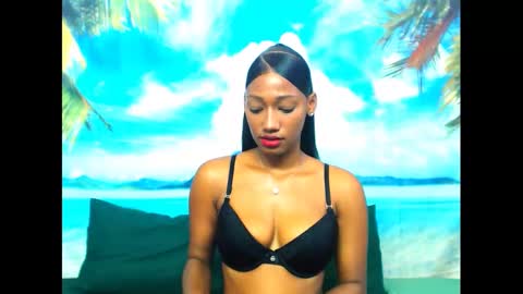 Snapshot of camilaasexyy chatting on February 13, 11:39 am camilaasexyy online show from February 13, 11:39 am