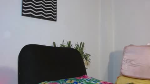 Snapshot of camilaparrisx chatting on February 13, 4:52 am camilaparrisx online show from February 13, 4:52 am