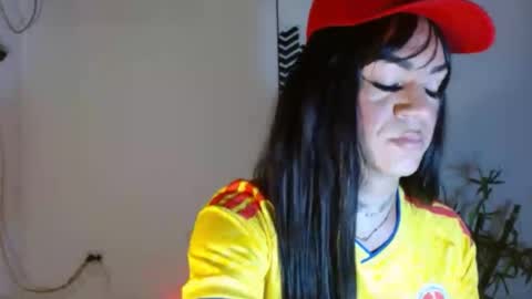 Snapshot of camilaparrisx chatting on June 28, 1:33 am camilaparrisx online show from June 28, 1:33 am