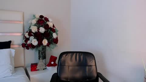 Camila online show from January 2, 7:40 pm