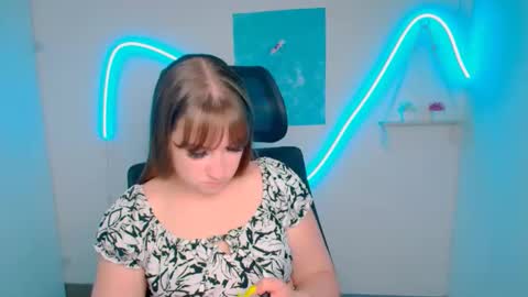 Snapshot of camilla_body chatting on May 22, 11:16 am Camilla online show from May 22, 11:16 am