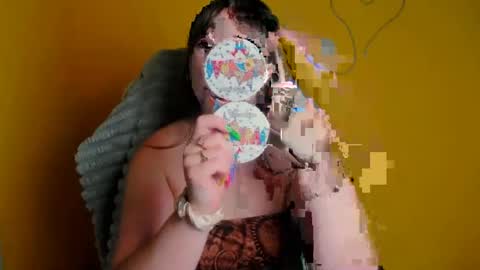 Snapshot of camilla_body chatting on June 18, 5:30 am Camilla online show from June 18, 5:30 am