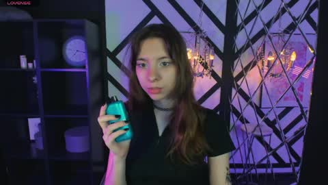 Camilla online show from April 5, 6:21 am