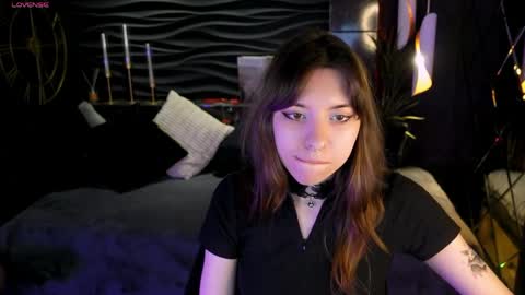 Camilla online show from April 7, 6:25 am