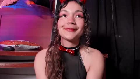 Snapshot of camilla_miller01 chatting on October 29, 10:11 pm camilla_miller01 online show from October 29, 10:11 pm