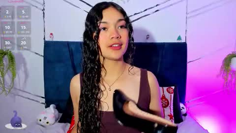 Snapshot of camilla_miller01 chatting on December 4, 1:09 pm camilla_miller01 online show from December 4, 1:09 pm