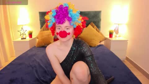 Snapshot of camilladreamer chatting on October 3, 3:53 pm camilladreamer online show from October 3, 3:53 pm