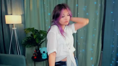 Emily online show from March 31, 5:35 pm