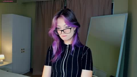 Emily online show from April 15, 4:14 pm