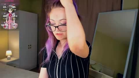 Emily online show from April 15, 8:09 pm