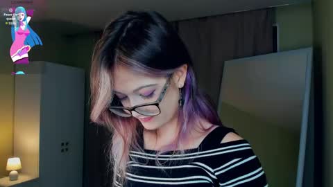 Emily online show from April 19, 5:23 pm