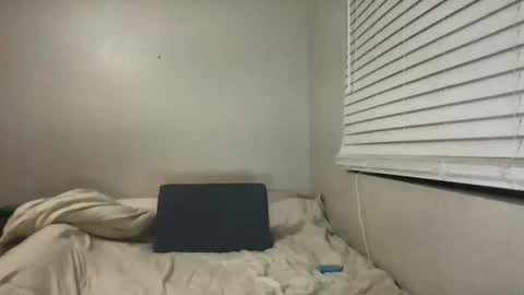 camilleclairexo online show from April 3, 5:27 am