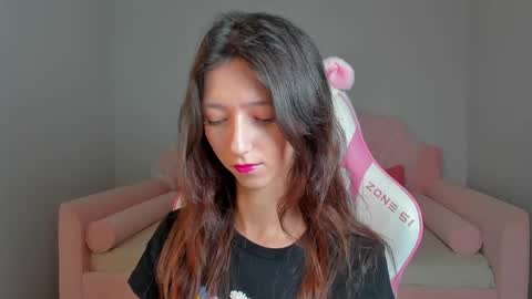 camillewhite online show from April 3, 5:16 am