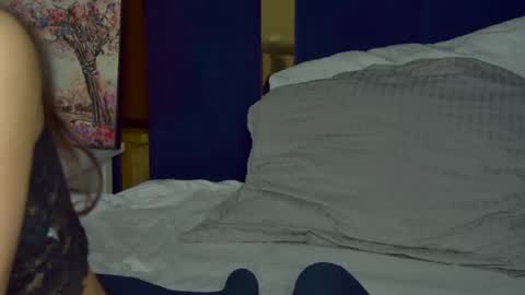 camillewhite online show from April 11, 7:45 am