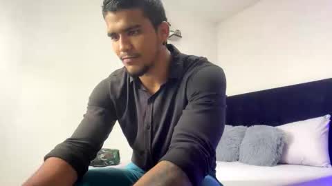 camilo_contre21 online show from January 9, 7:04 pm