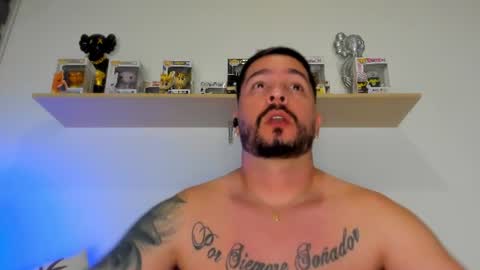 camilo_restrepo21 online show from June 22, 12:56 am