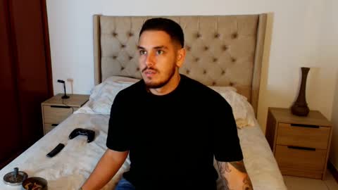 Snapshot of camilo_rosee chatting on December 3, 12:40 am Camilo online show from December 3, 12:40 am