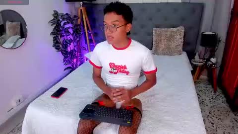 camilo_santoss online show from July 3, 12:44 pm