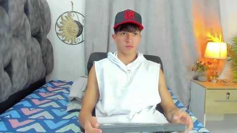 Camilo Bass online show from April 14, 1:44 am