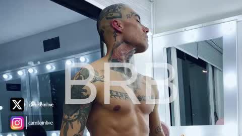 Snapshot of camiloinlive chatting on October 29, 2:25 am camiloinlive online show from October 29, 2:25 am