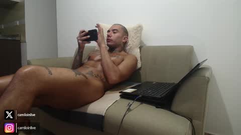 Snapshot of camiloinlive chatting on November 14, 3:16 am camiloinlive online show from November 14, 3:16 am