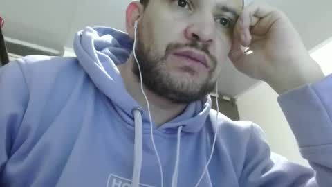 camilo online show from February 3, 1:41 am