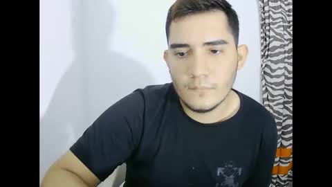 Snapshot of camilowhite_ chatting on October 21, 8:09 pm Camilowhite online show from October 21, 8:09 pm