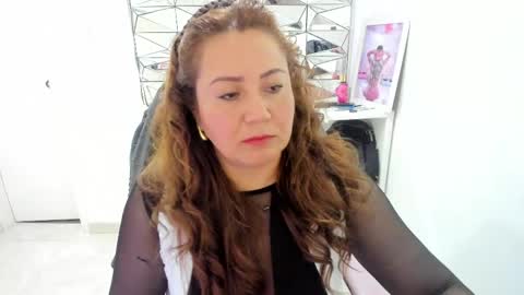 camixxx_m online show from April 13, 1:27 pm