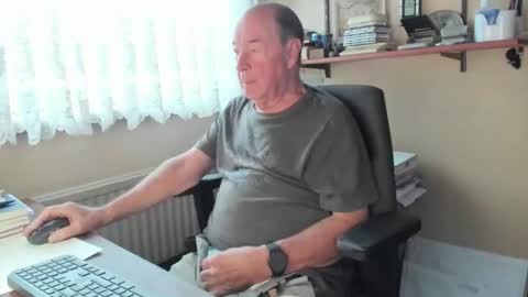 Cammee online show from December 2, 8:08 am