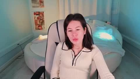 Snapshot of cammila_cute chatting on October 27, 3:05 pm Camilla online show from October 27, 3:05 pm