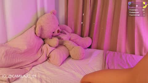 Laura Camila online show from October 23, 5:23 pm