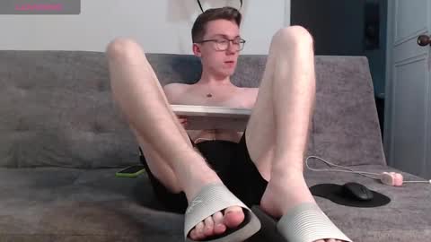 Snapshot of cammykev chatting on March 9, 3:22 am online show from March 9, 3:22 am