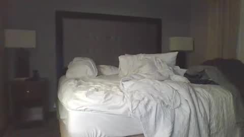 Snapshot of cammyman6900 chatting on November 4, 10:42 pm cammyman6900 online show from November 4, 10:42 pm