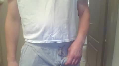 Snapshot of cammyman6900 chatting on November 5, 9:59 pm cammyman6900 online show from November 5, 9:59 pm