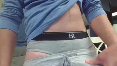 Snapshot of cammyman6900 chatting on December 4, 3:43 pm cammyman6900 online show from December 4, 3:43 pm