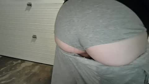 cammyman6900 online show from May 16, 10:41 pm