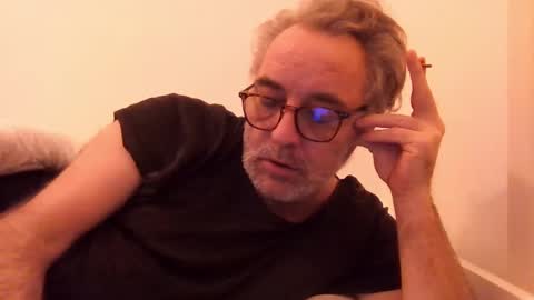 Swan online show from December 3, 9:45 pm