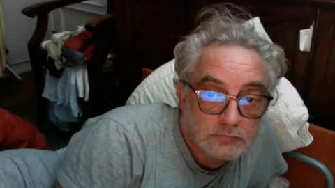 Swan online show from December 2, 10:05 pm