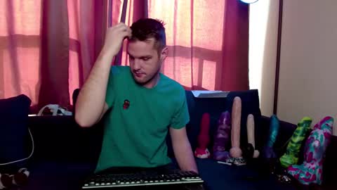 mark the Slut online show from February 26, 9:05 pm