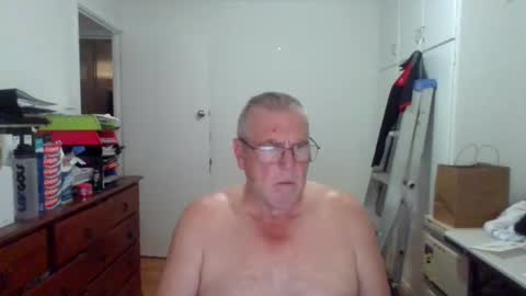 Snapshot of canberian chatting on February 28, 3:15 am Canberian online show from February 28, 3:15 am