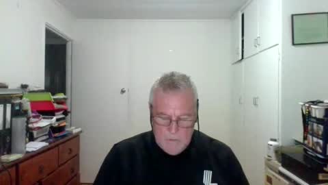 Snapshot of canberian chatting on November 3, 12:24 am Canberian online show from November 3, 12:24 am