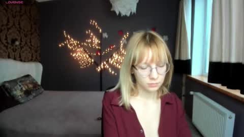 Snapshot of candicahoney chatting on February 26, 12:48 pm candicahoney online show from February 26, 12:48 pm