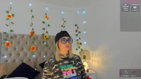 Candie  online show from October 5, 3:21 pm