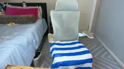 Candi may online show from February 18, 5:09 pm