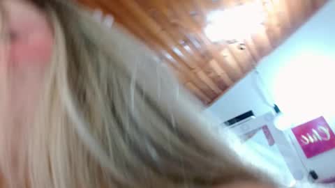 Snapshot of candy__hot___ chatting on December 3, 8:28 pm celeste villa online show from December 3, 8:28 pm