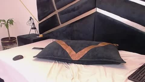 candy_bony online show from April 9, 6:24 pm